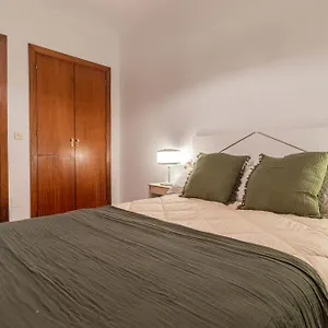 https://apt-a-estrenar-pleno-centro-parking.es-andalucia.com